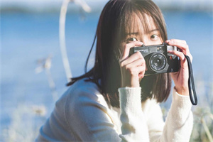 In Shanghai's society, men are usually regarded as the pillar of the family and the bearer of responsibilities. In traditional culture, the role of men is often associated with strength, perseverance,